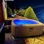 Rock Dandy Deluxe - Fireplace & Sauna Σαλέ Αράχωβα