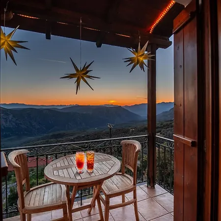 Rock Dandy Deluxe In - Delphi, Sauna, Prv Parking, Amazing View Chalet