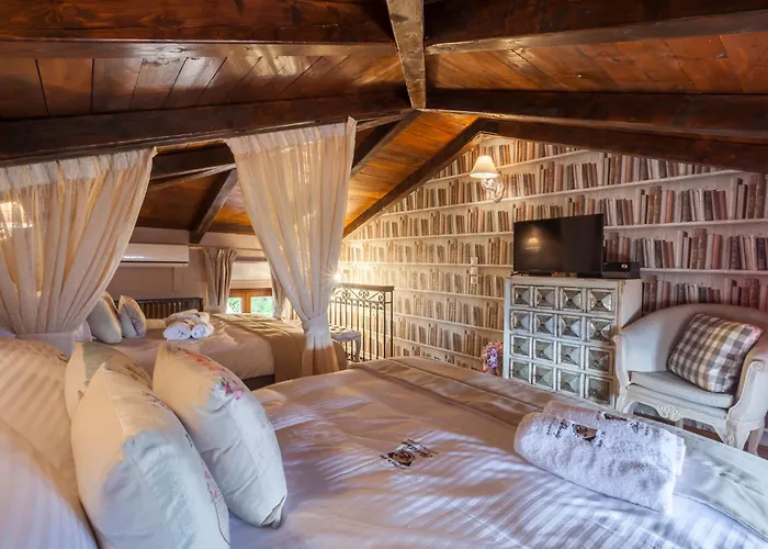 Rock Dandy Deluxe - Fireplace & Sauna Chalet